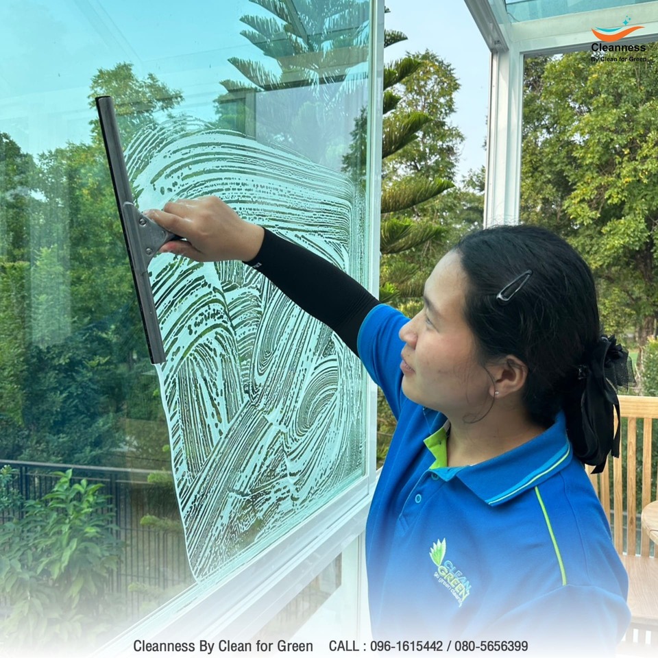 ทำความสะอาดกระจก Glass House 4
