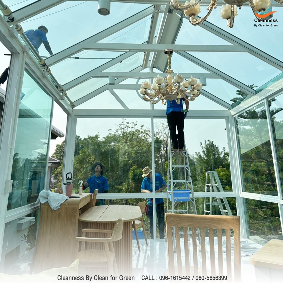 ทำความสะอาดกระจก Glass House 5