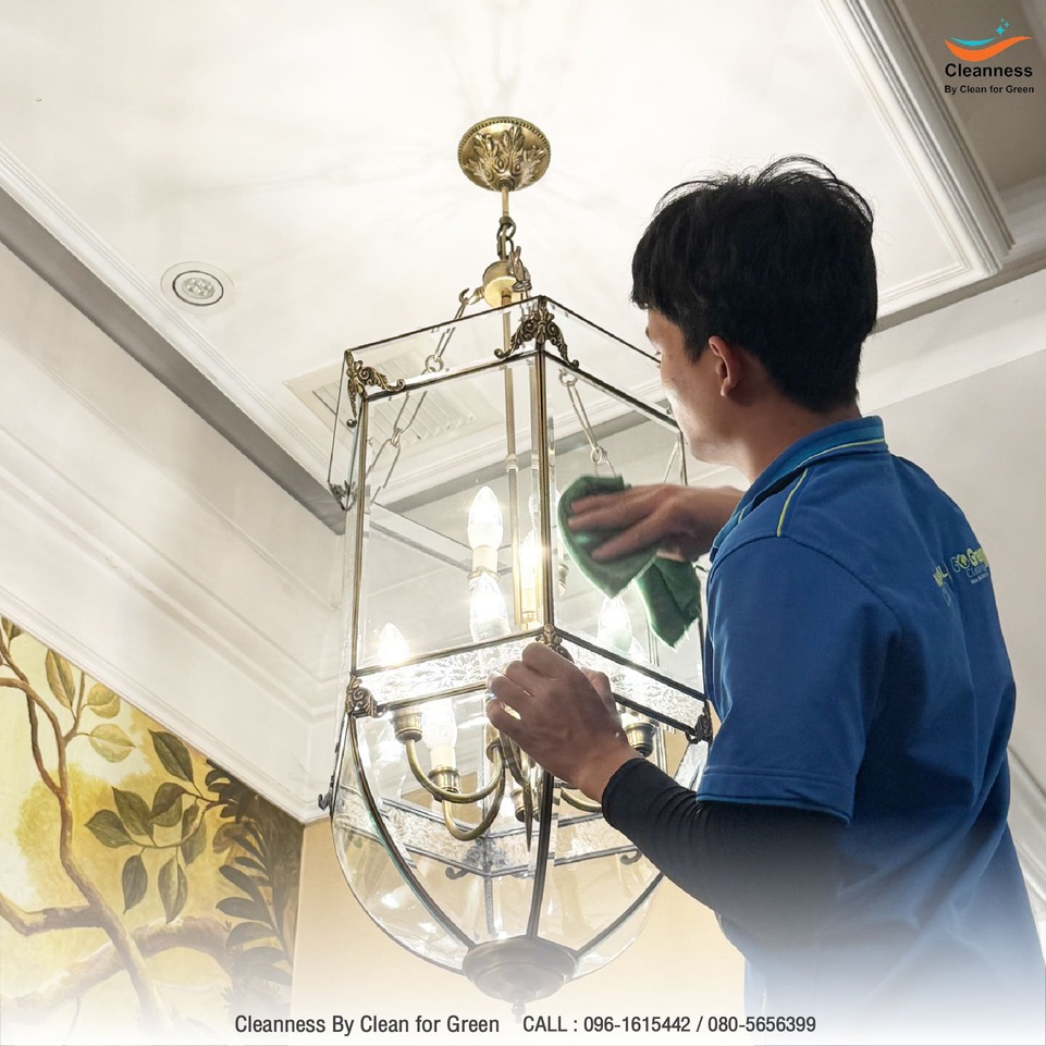 Cleaning chandelier 2