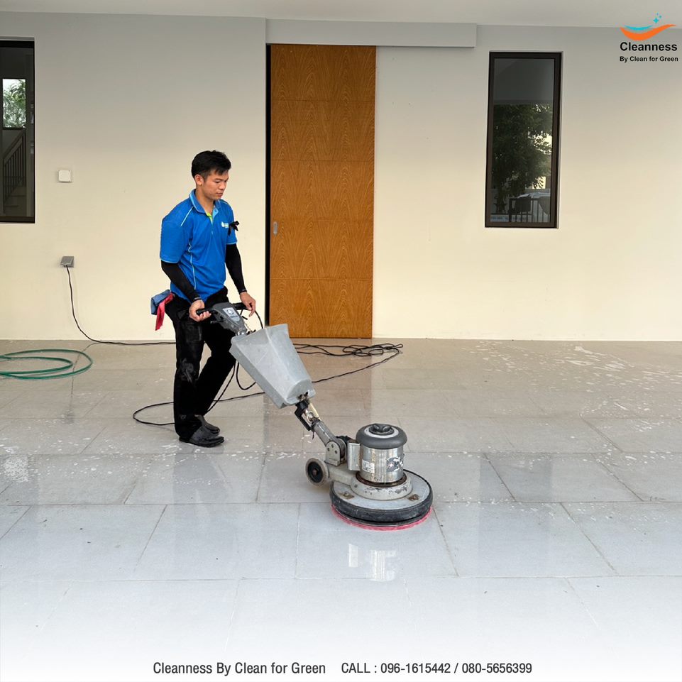 บริการลงเครื่องขัดพื้นและปั่นเงาพื้นโดย Cleanness